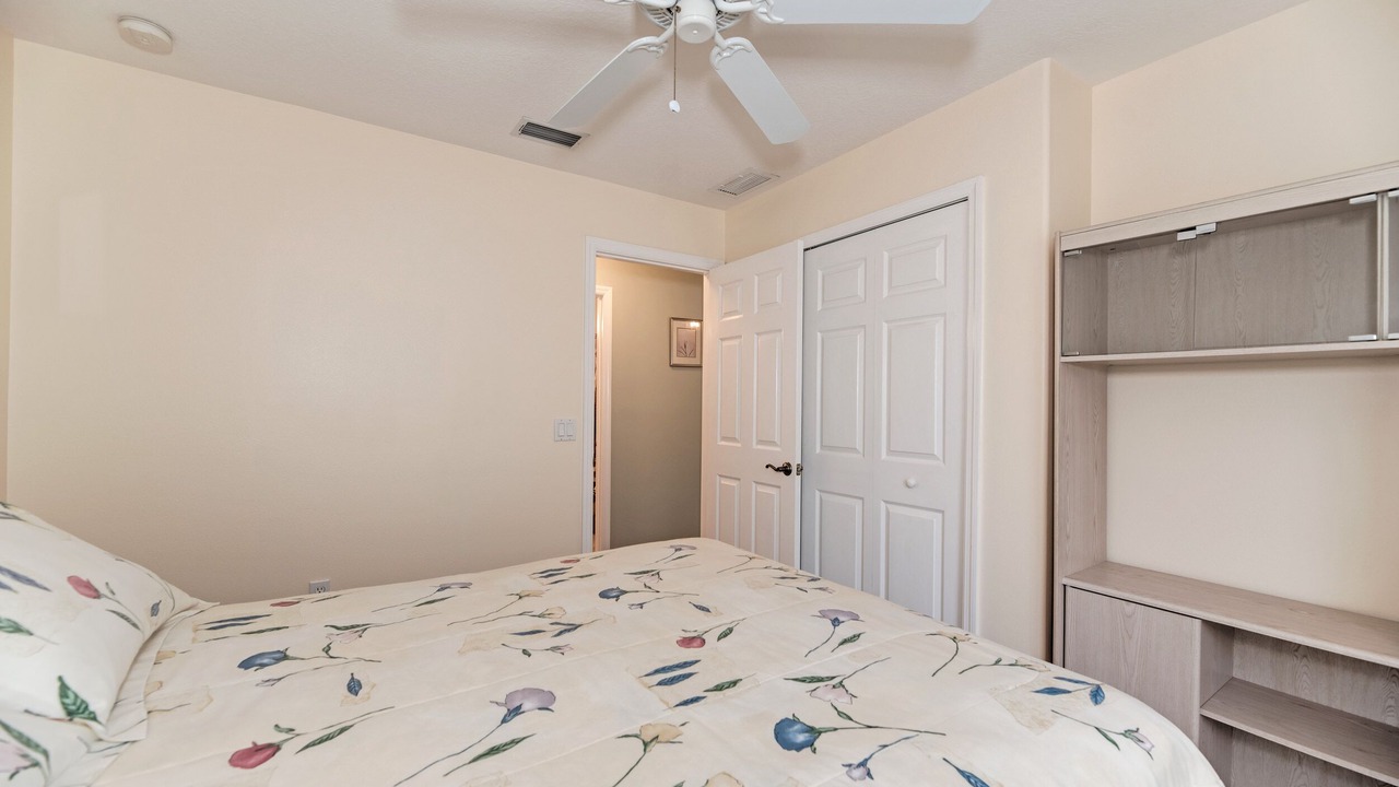 Photo of Bedroom in Venice Gardens