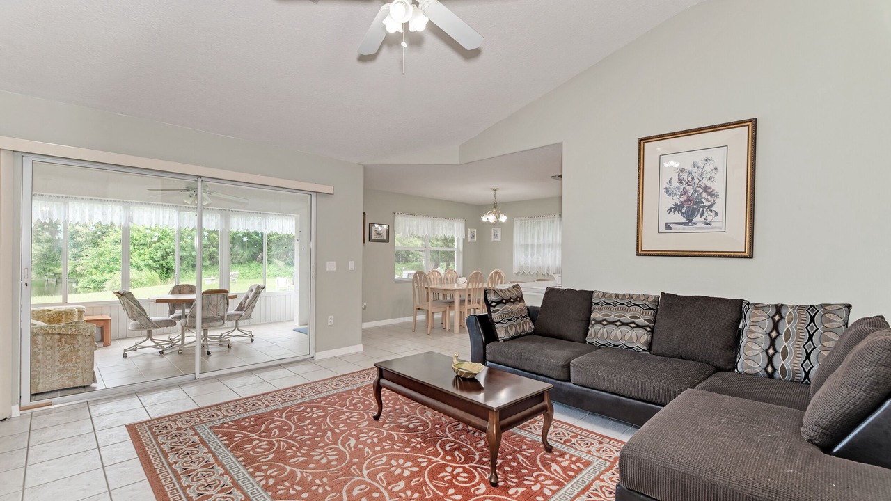 Photo of Livingroom in Venice Gardens