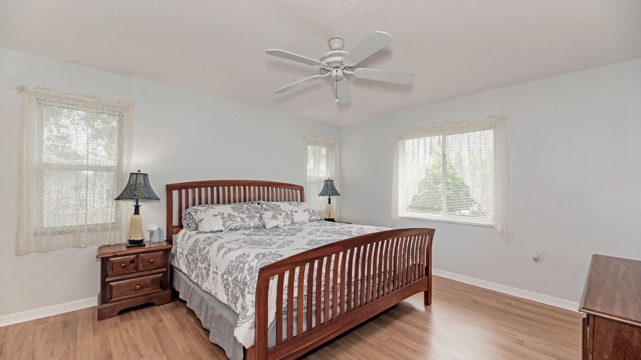 Photo of Bedroom in Venice Gardens