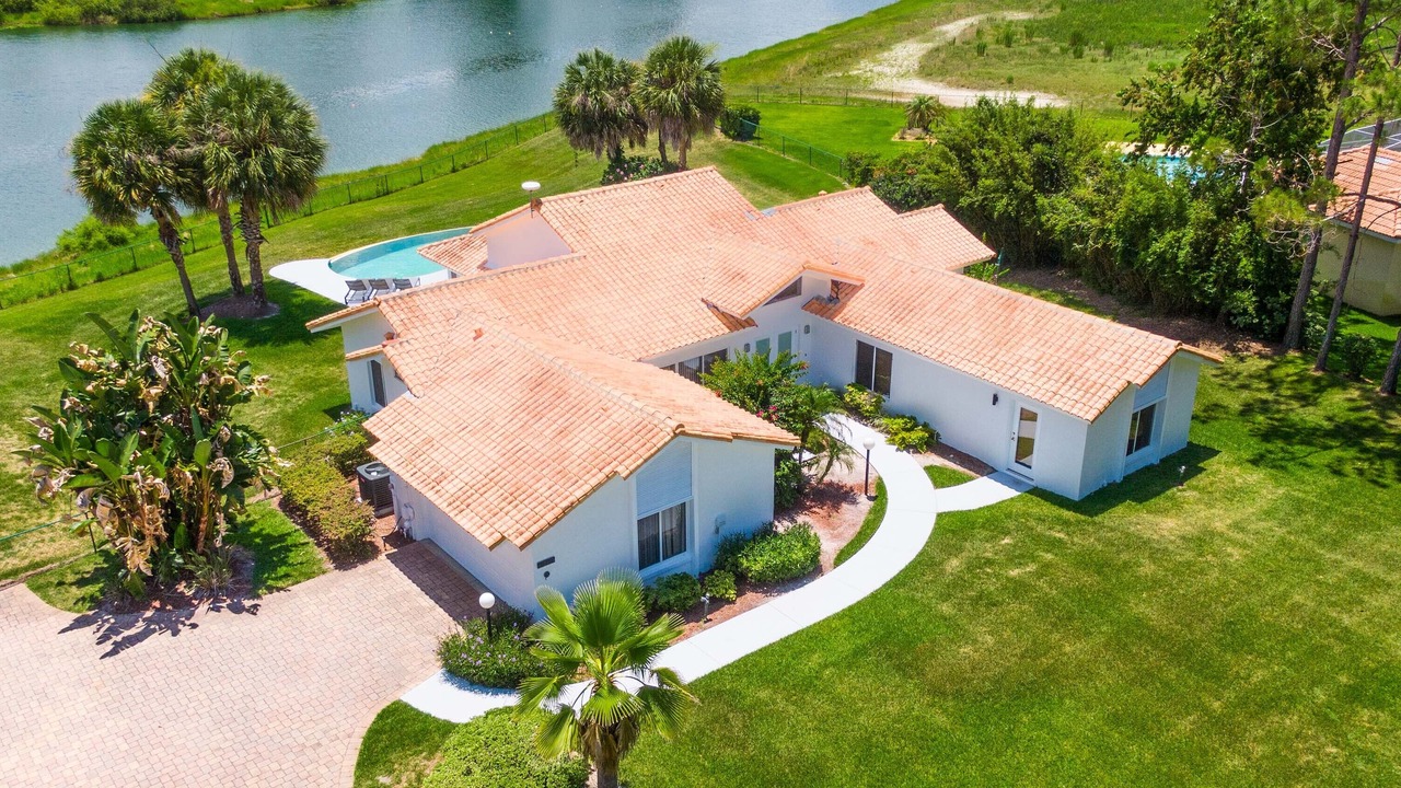 Photo of Outdoor in Groveland