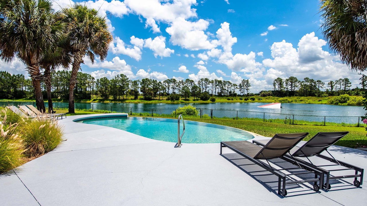 Photo of Outdoor in Groveland