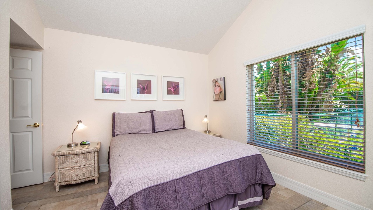 Photo of Bedroom in Groveland