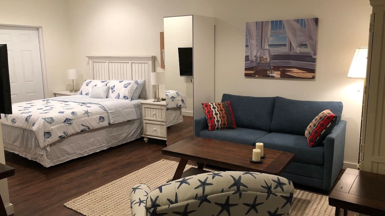 Photo of Bedroom in Naples Park