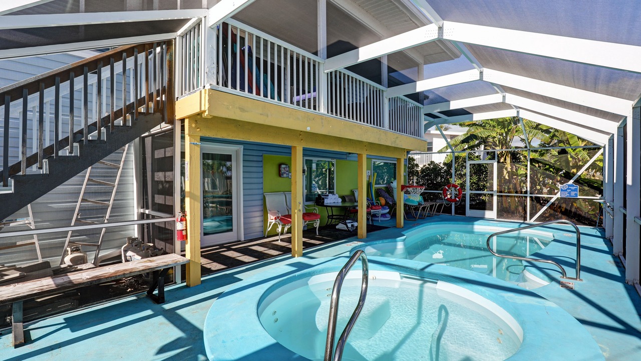 Photo of Outdoor in Mid Island