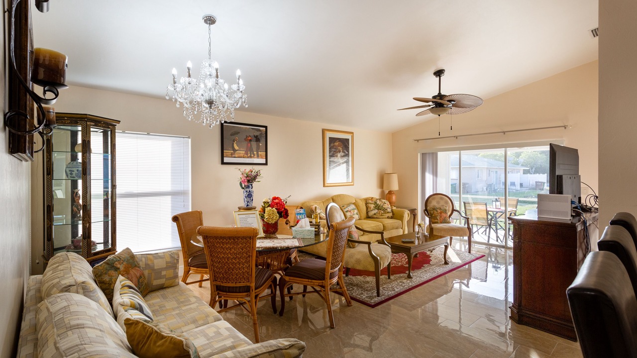 Photo of Livingroom in Pelican