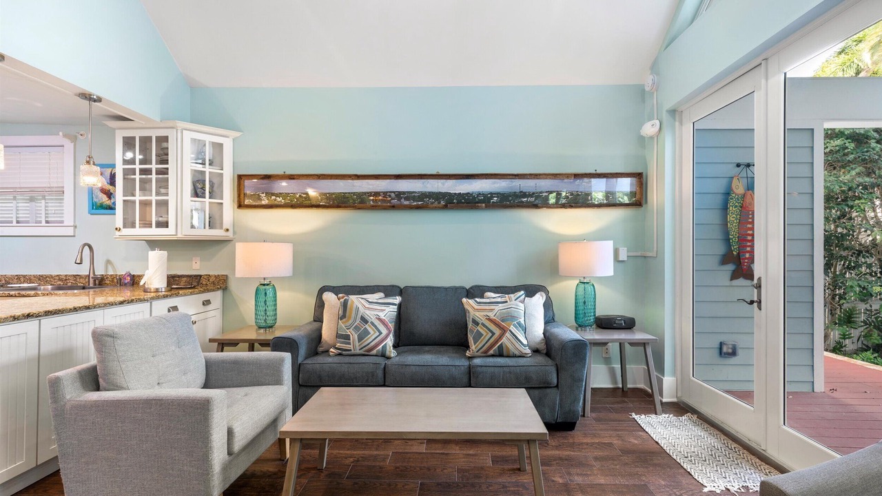 Photo of Livingroom in Historic Seaport