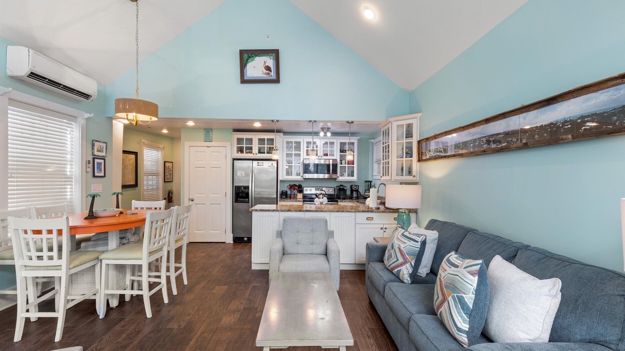 Photo of Livingroom in Historic Seaport