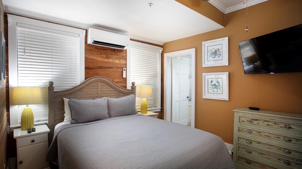 Photo of Bedroom in Historic Seaport