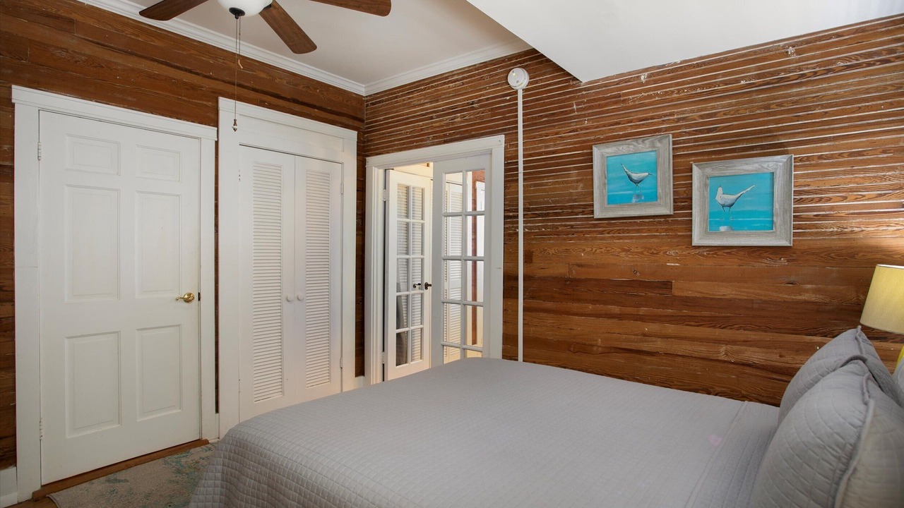 Photo of Bedroom in Historic Seaport