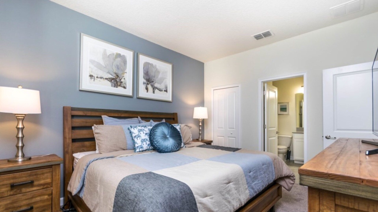 Photo of Bedroom in Davenport