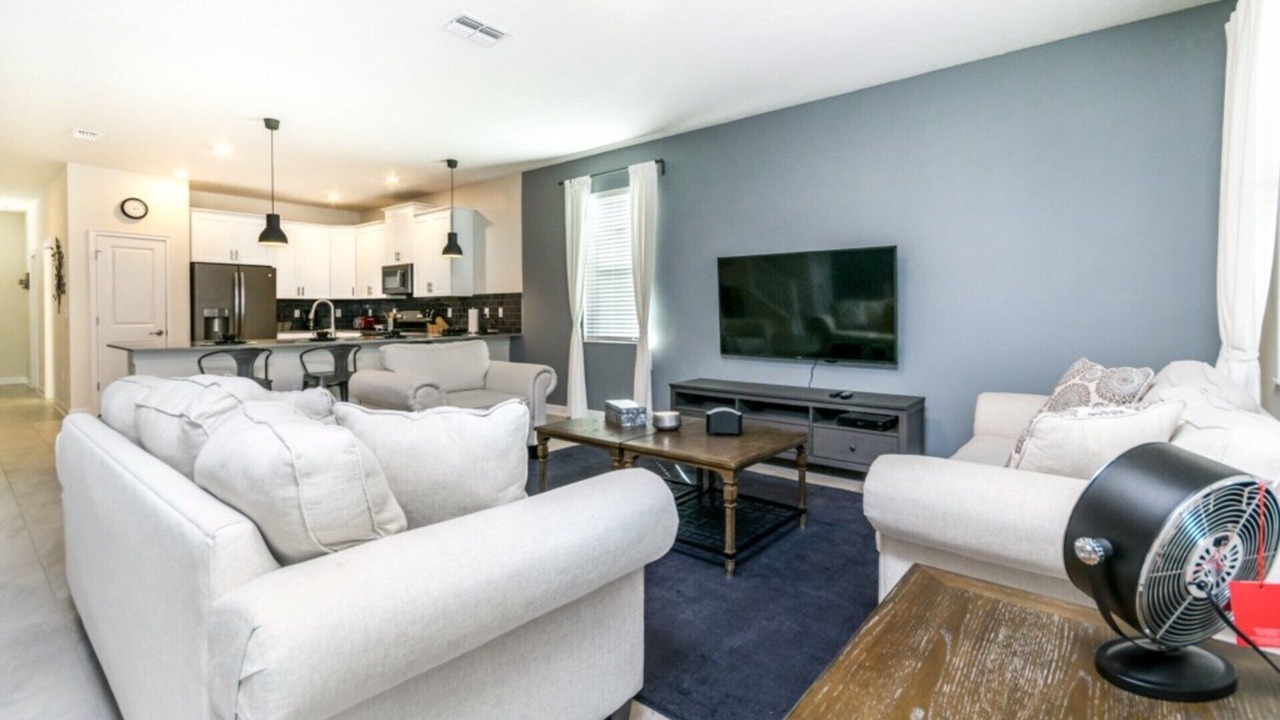 Photo of Livingroom in Davenport