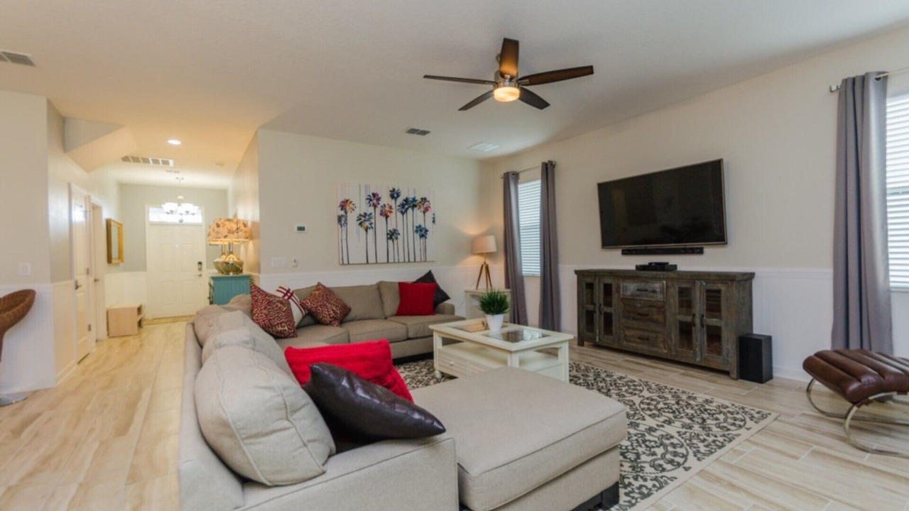 Photo of Livingroom in Davenport