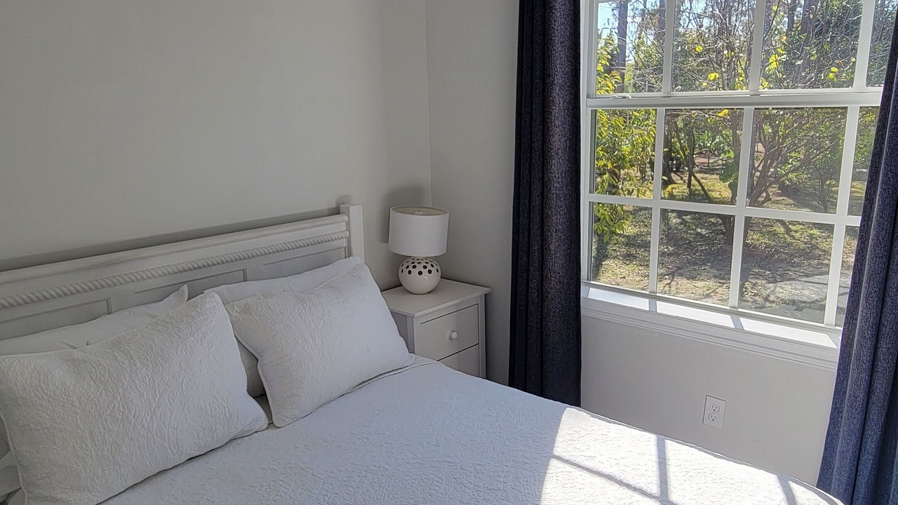 Photo of Bedroom in Oakes Estates