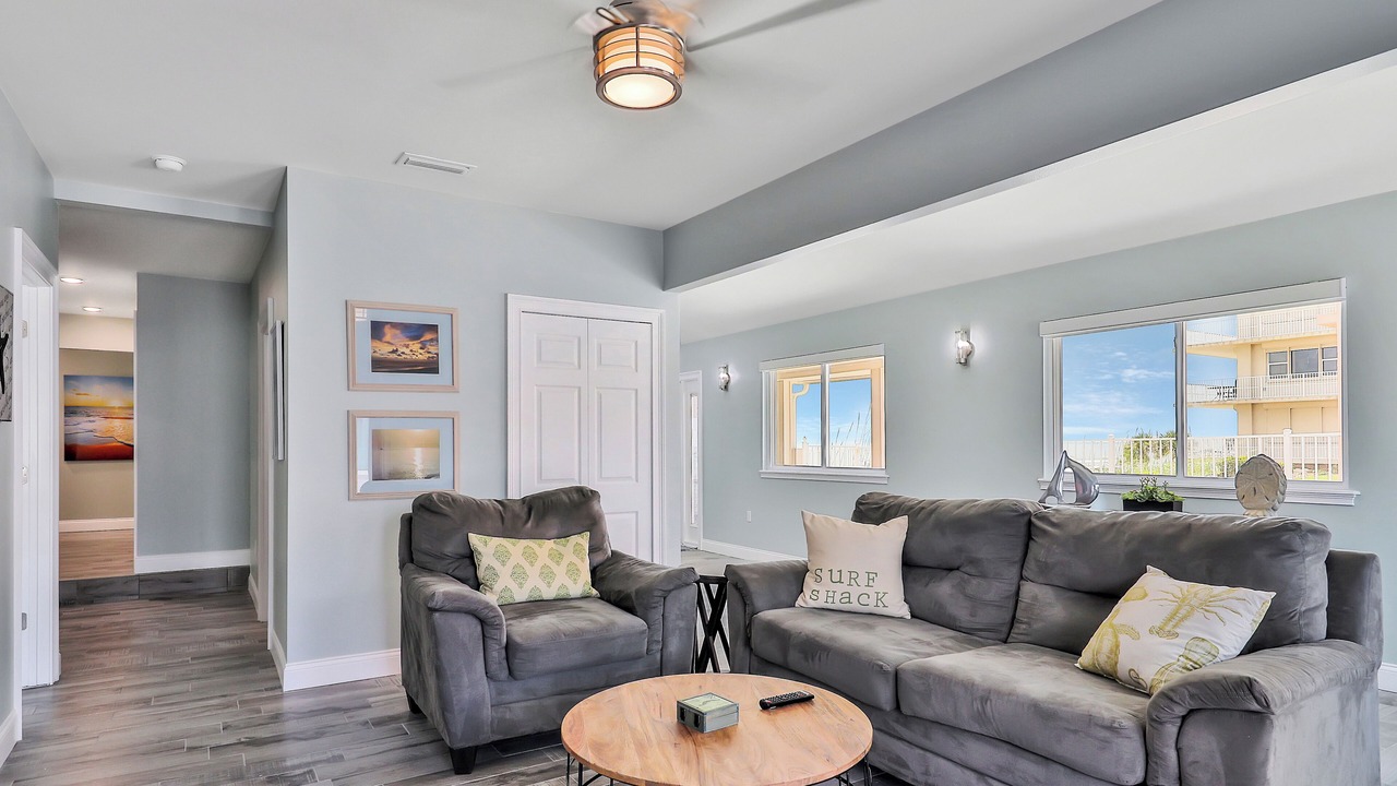 Photo of Livingroom in Ocean View Halifax Estates