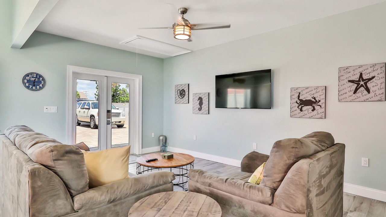 Photo of Livingroom in Ocean View Halifax Estates