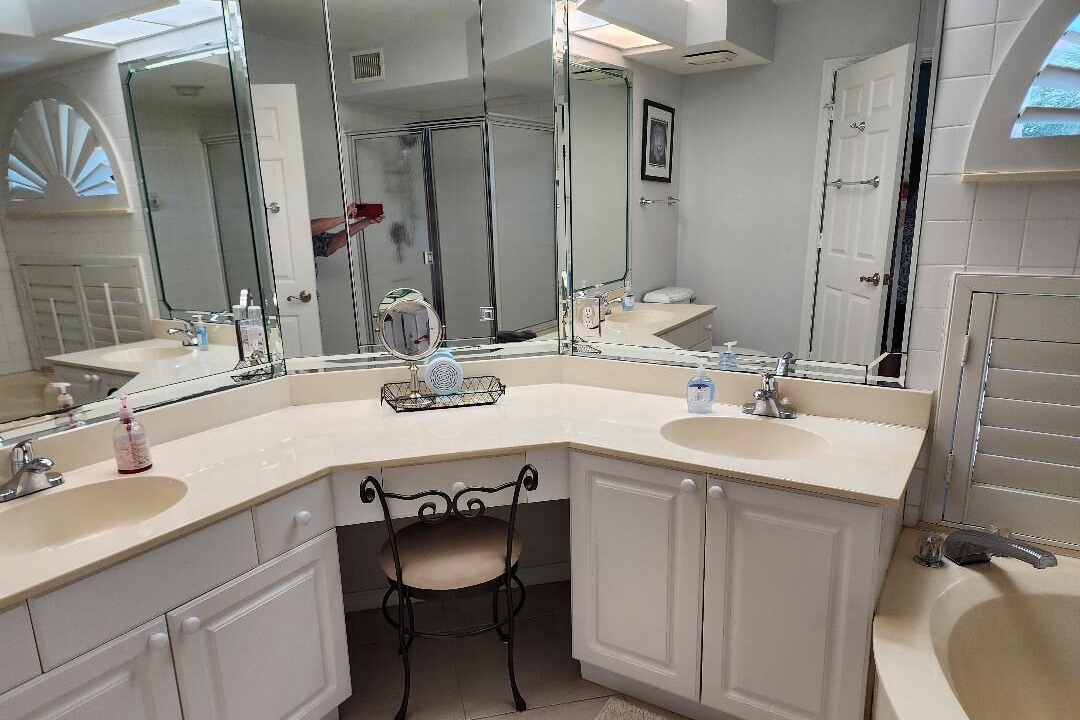 Photo of Bathroom in Pelican Bay