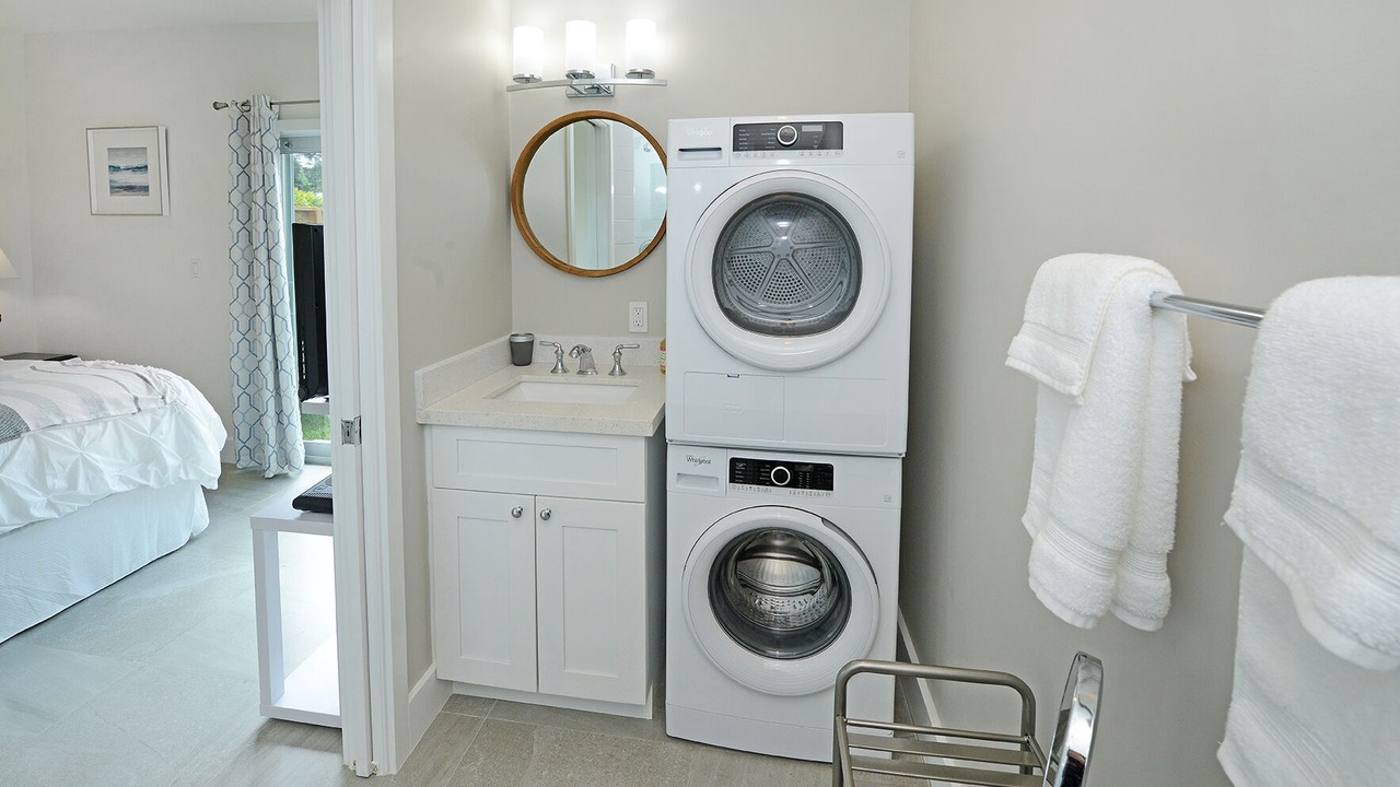 Photo of Bedroom in Lake Ida Shores