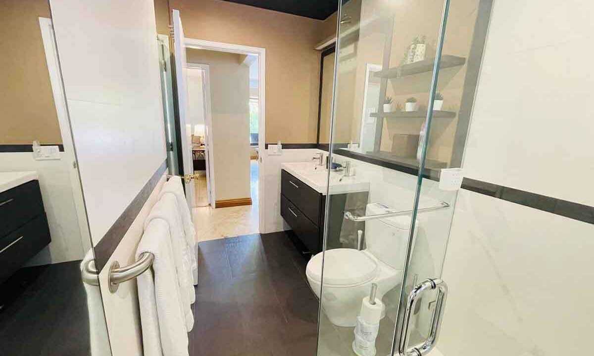 Photo of Bathroom in Coral Ridge Isles
