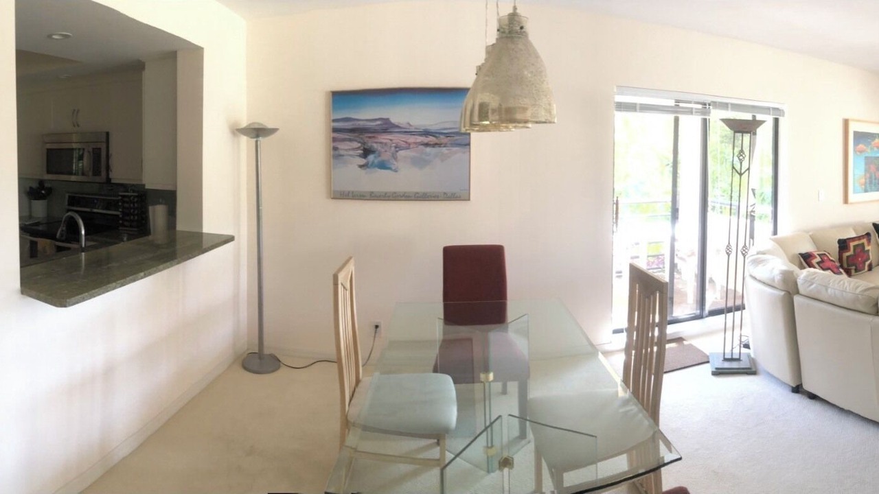 Photo of Livingroom in Pelican Bay