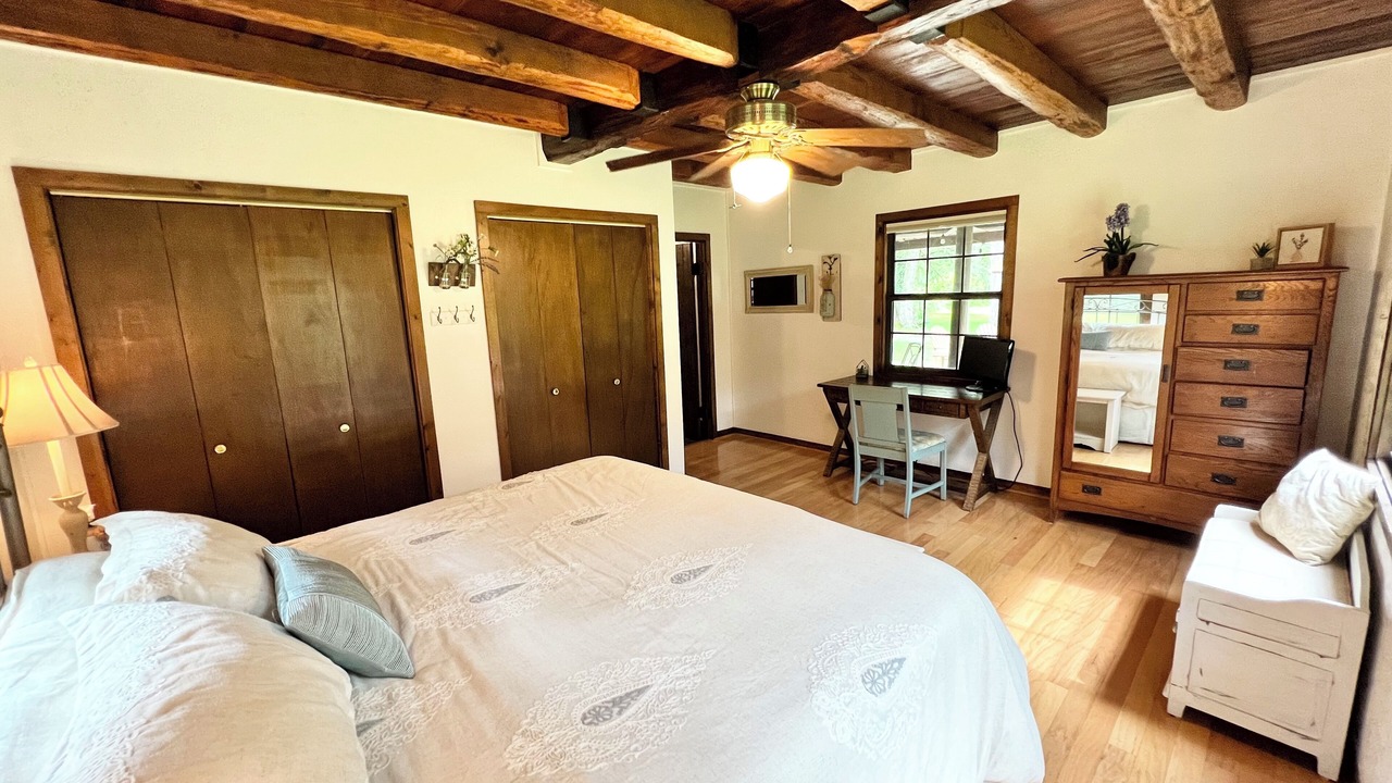 Photo of Bedroom in Mayo