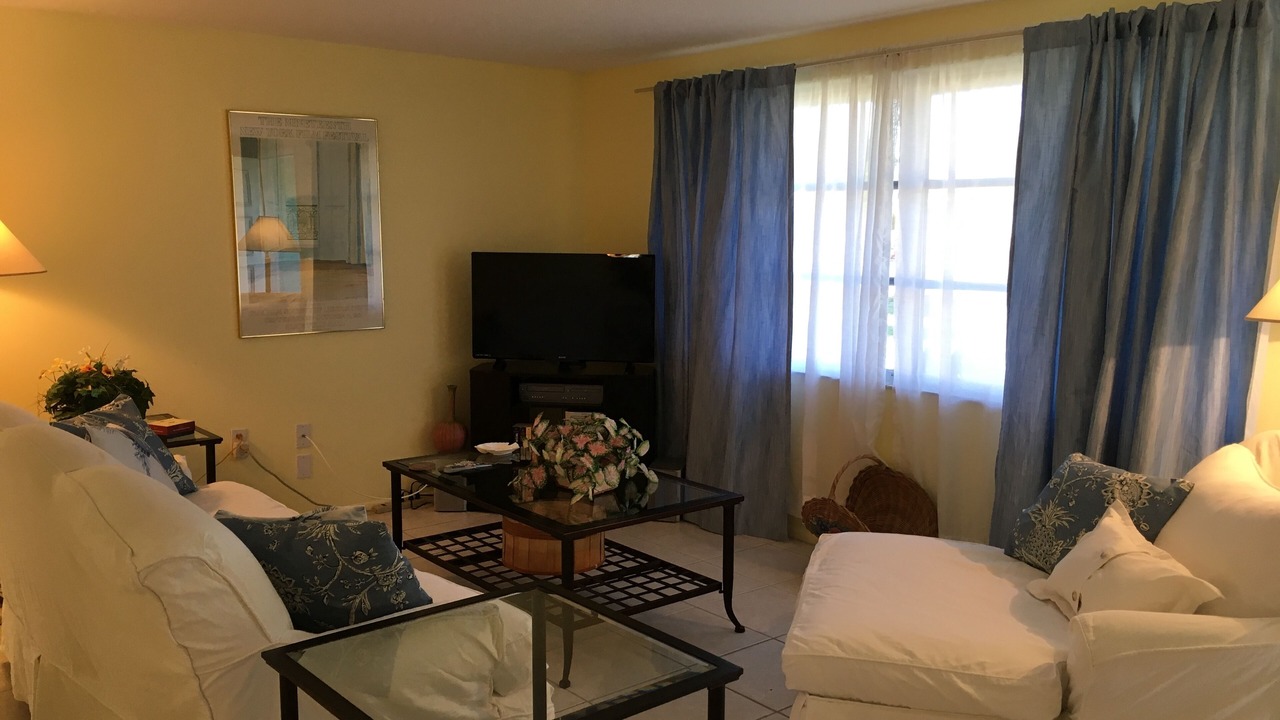 Photo of Livingroom in Englewood