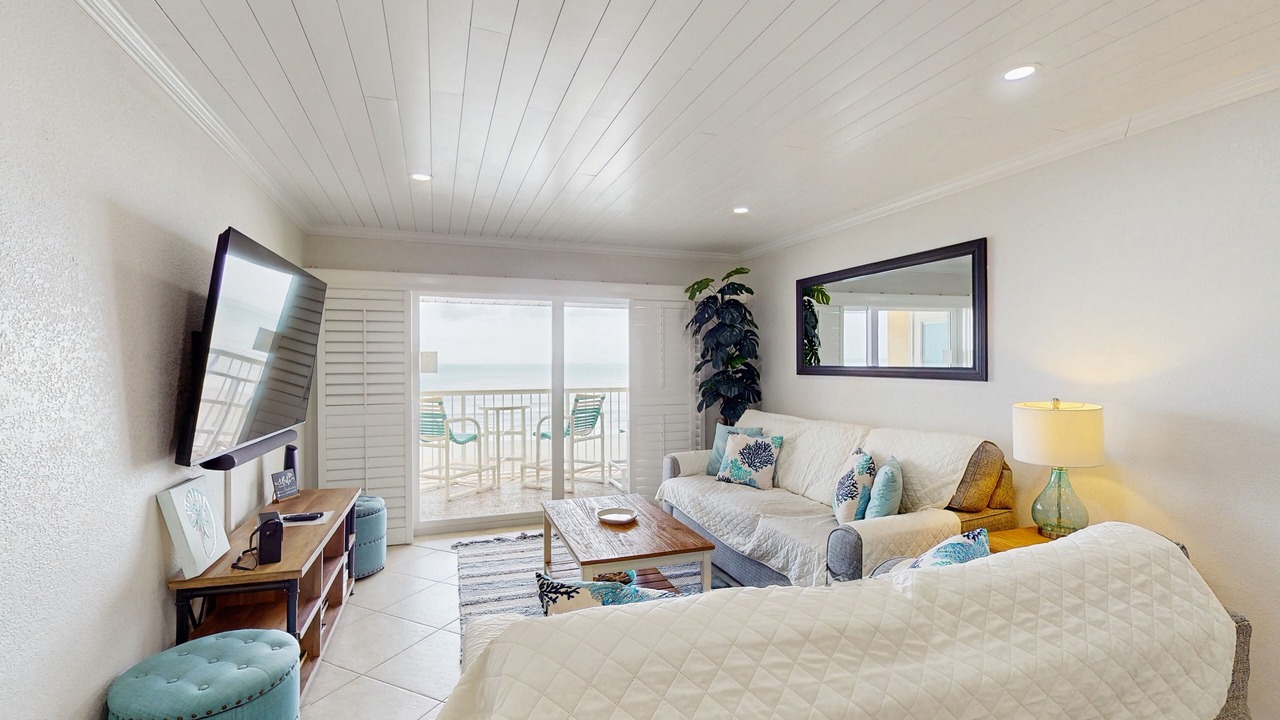 Photo of Livingroom in Point East