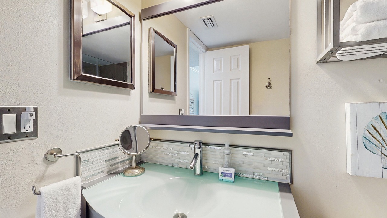 Photo of Bathroom in Point East