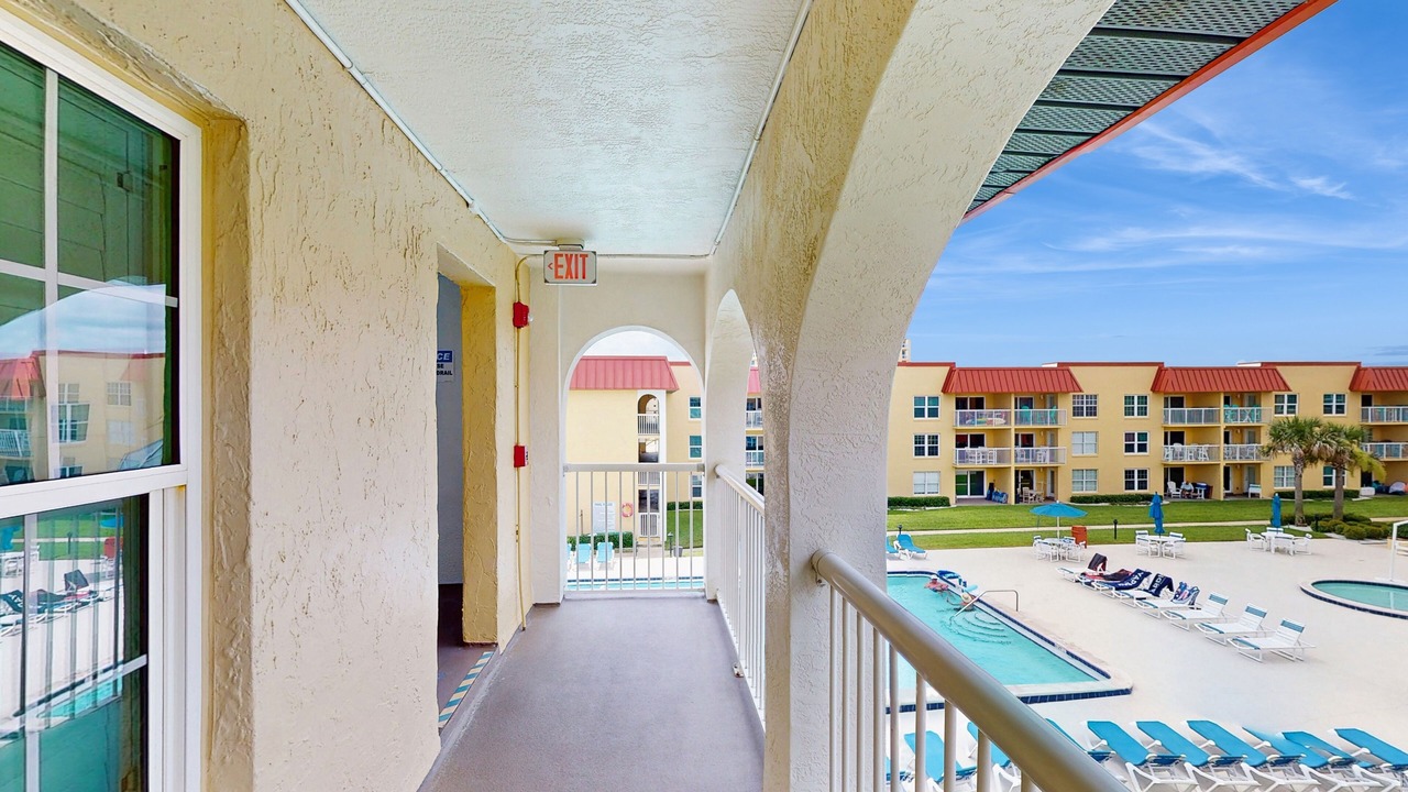 Photo of Patio Balcony in Point East