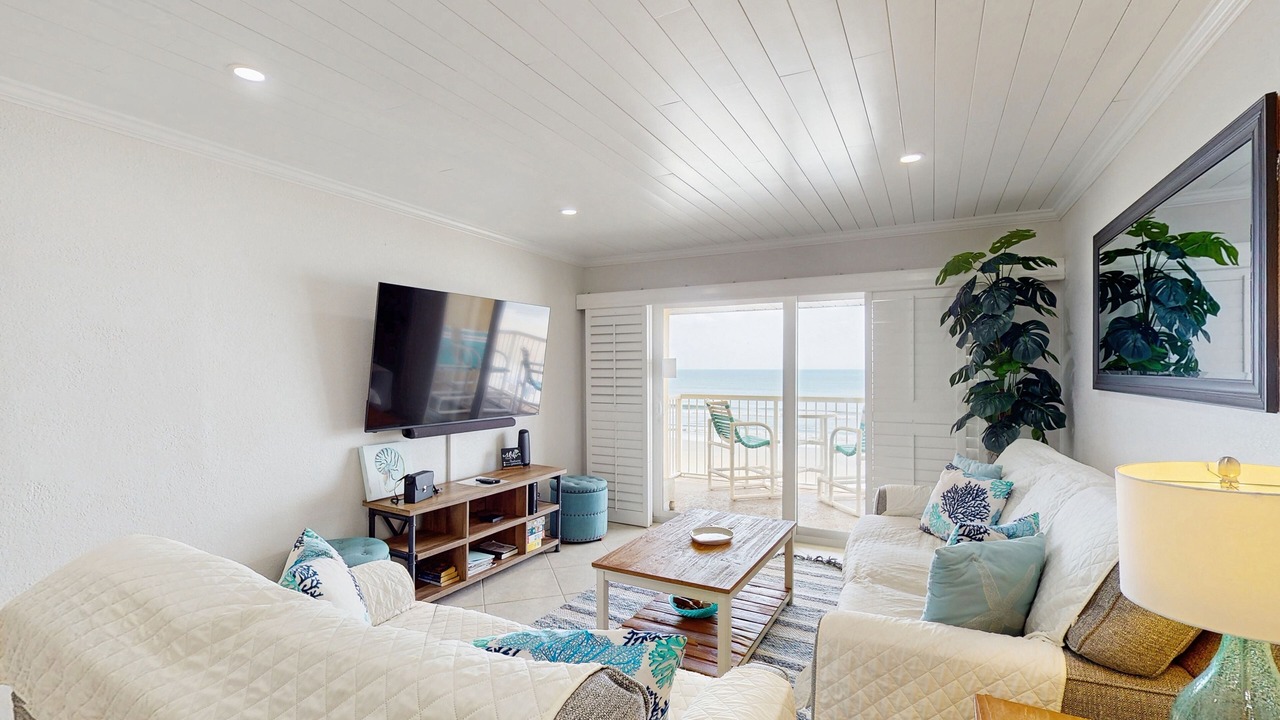 Photo of Livingroom in Point East
