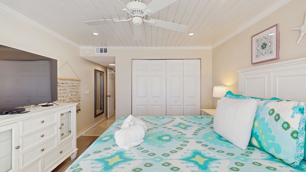 Photo of Bedroom in Point East