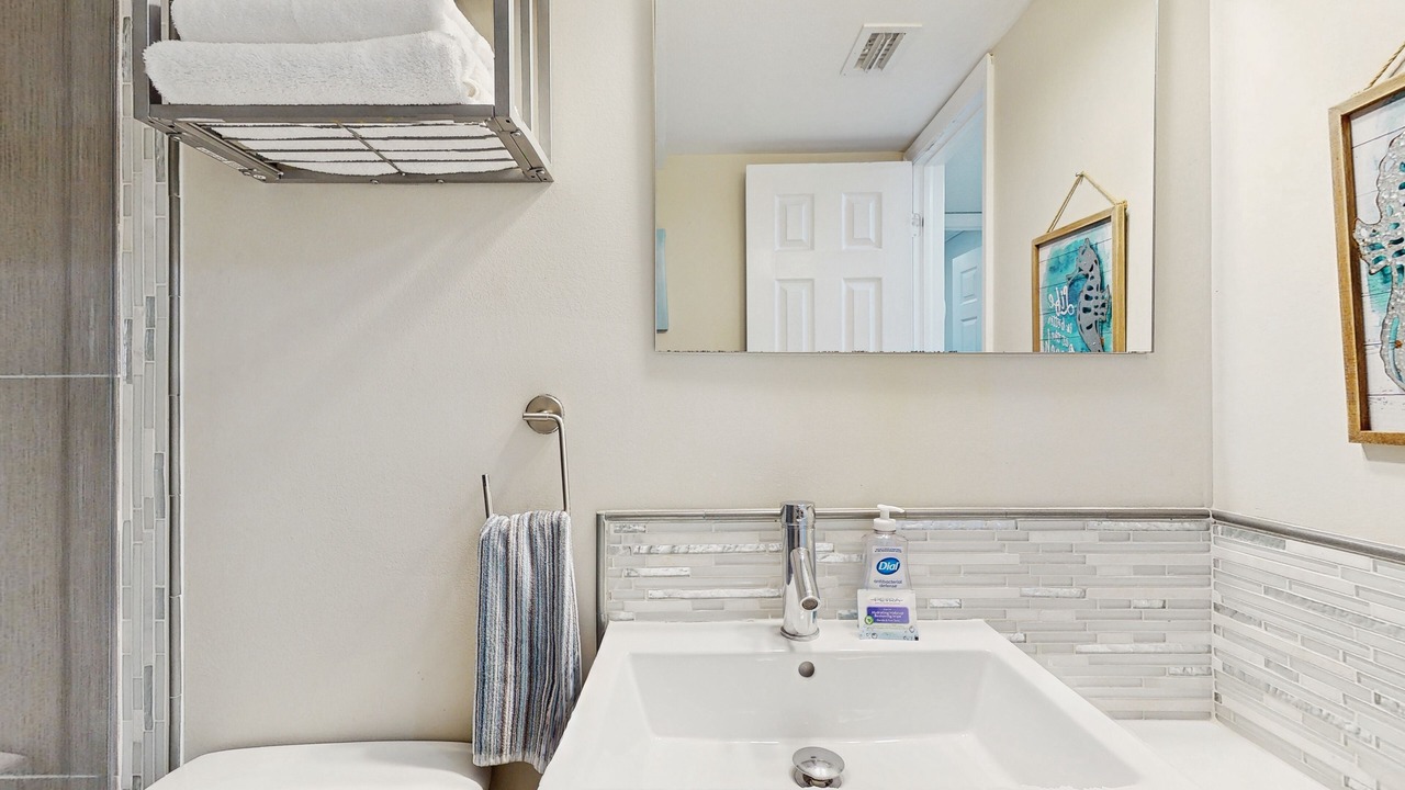 Photo of Bathroom in Point East