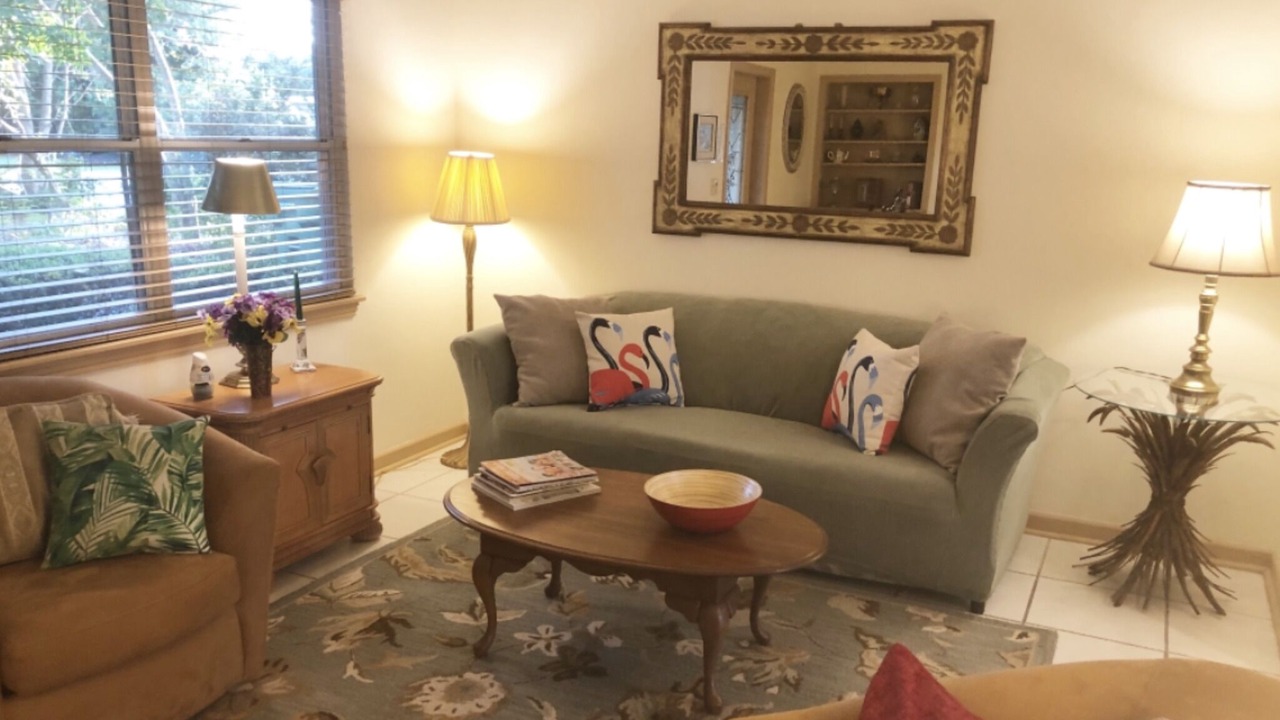 Photo of Livingroom in Downtown