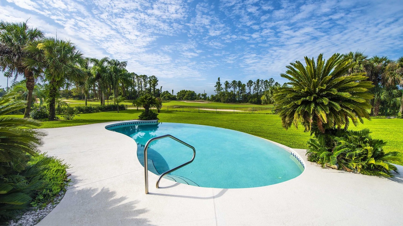Photo of Outdoor in Groveland