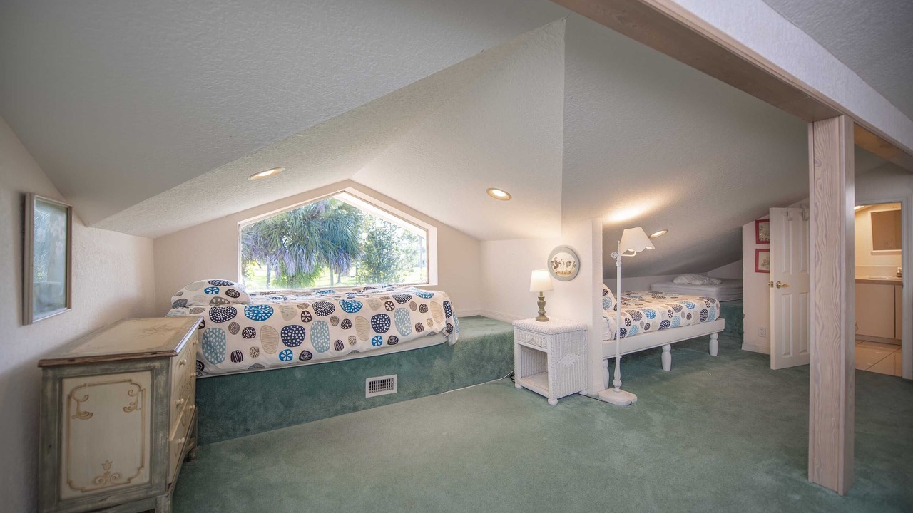 Photo of Bedroom in Groveland