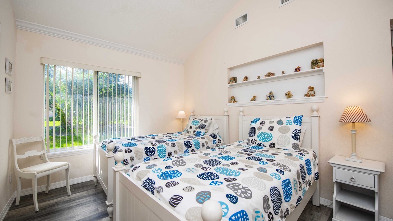 Photo of Bedroom in Groveland