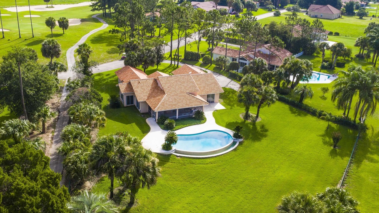 Photo of Outdoor in Groveland