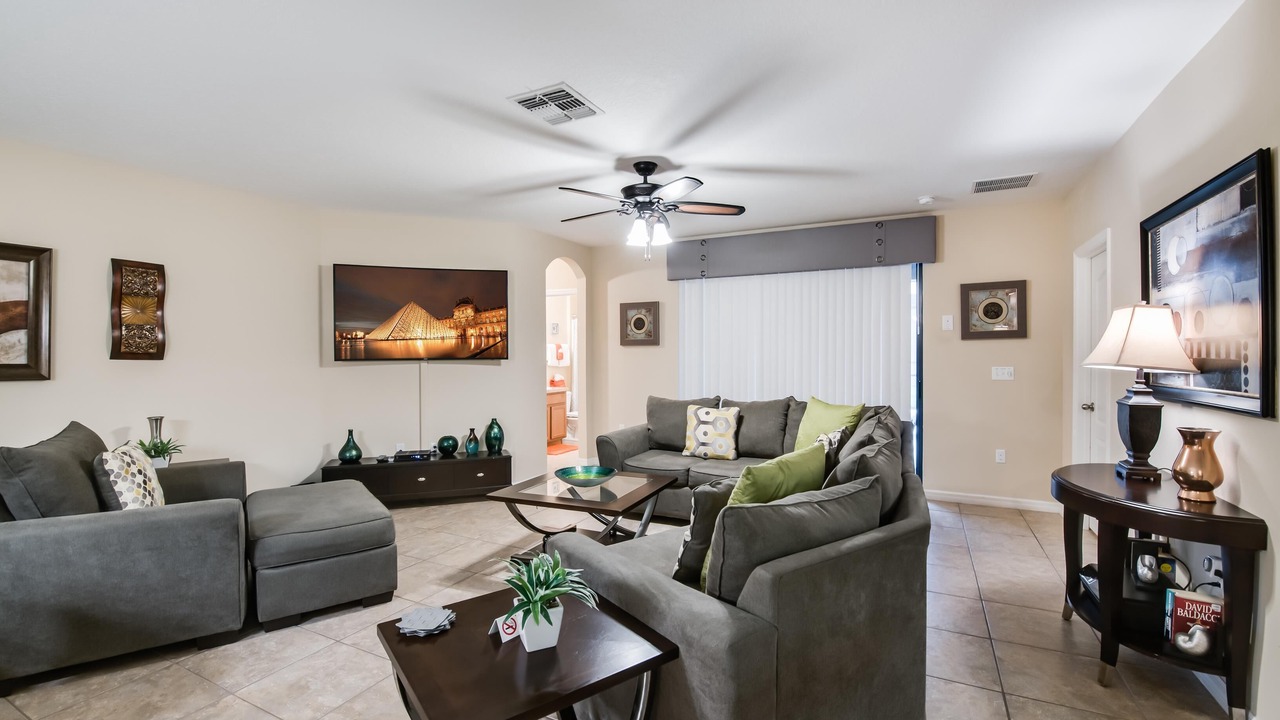 Photo of Livingroom in Cypress Pointe