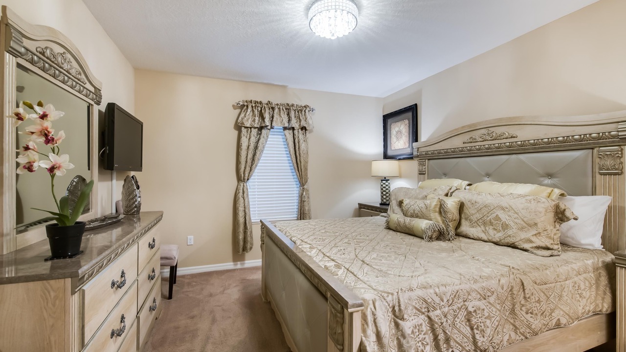 Photo of Bedroom in Cypress Pointe