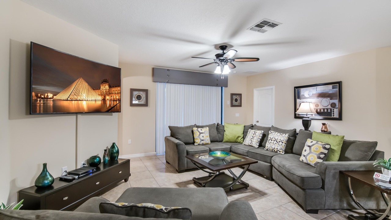 Photo of Livingroom in Cypress Pointe