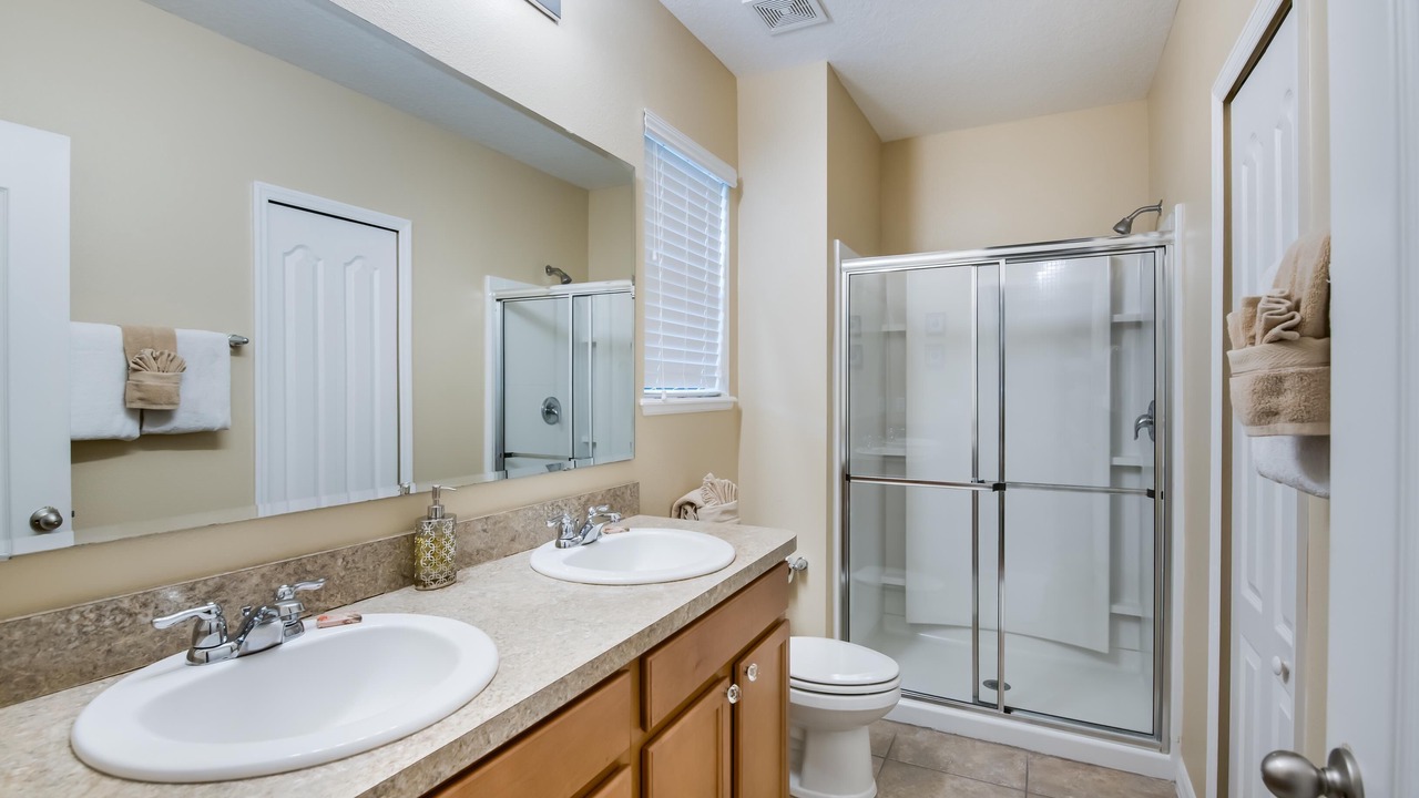Photo of Bathroom in Cypress Pointe