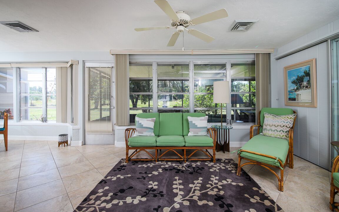 Photo of Livingroom in Gulf Gate Estates