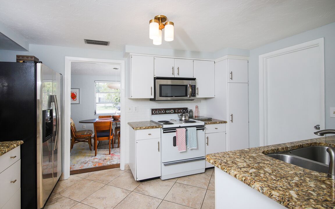 Photo of Kitchen in Gulf Gate Estates