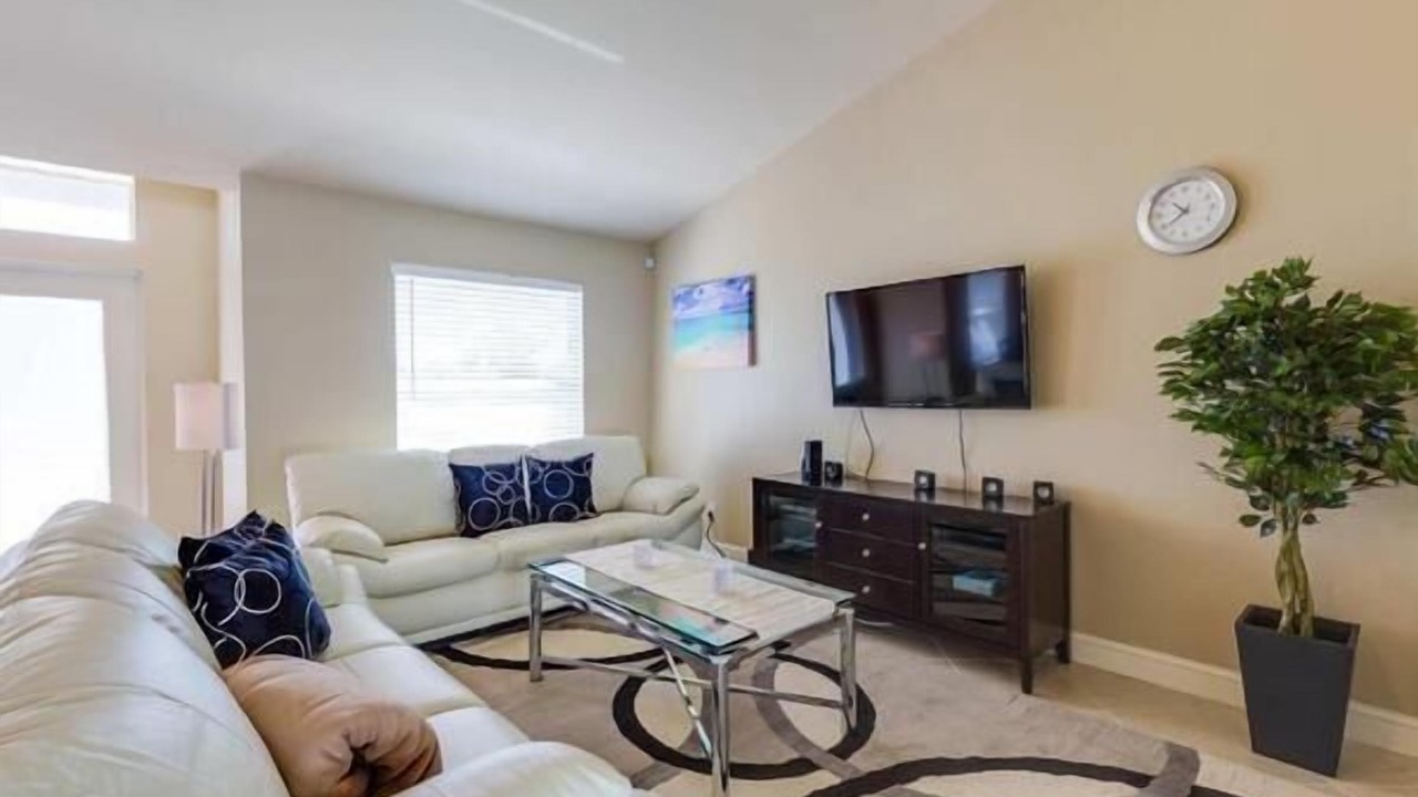 Photo of Livingroom in Trafalgar