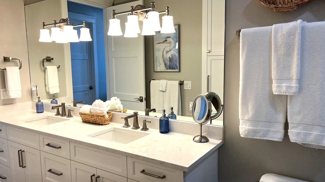 Photo of Bathroom in Mid Island