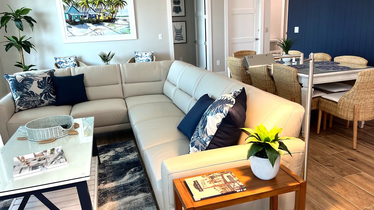 Photo of Livingroom in Mid Island