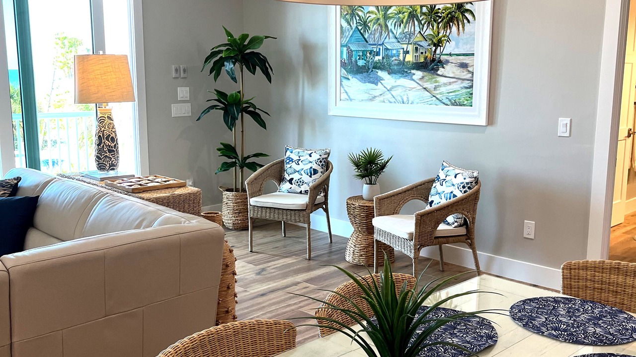 Photo of Livingroom in Mid Island