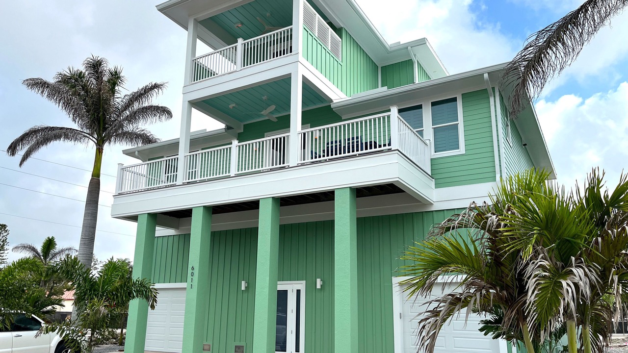 Photo of Outdoor in Mid Island