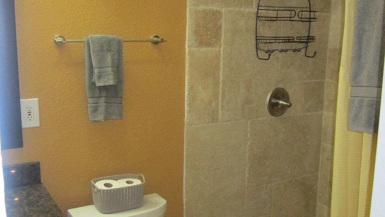 Photo of Bathroom in Lake Magdalene