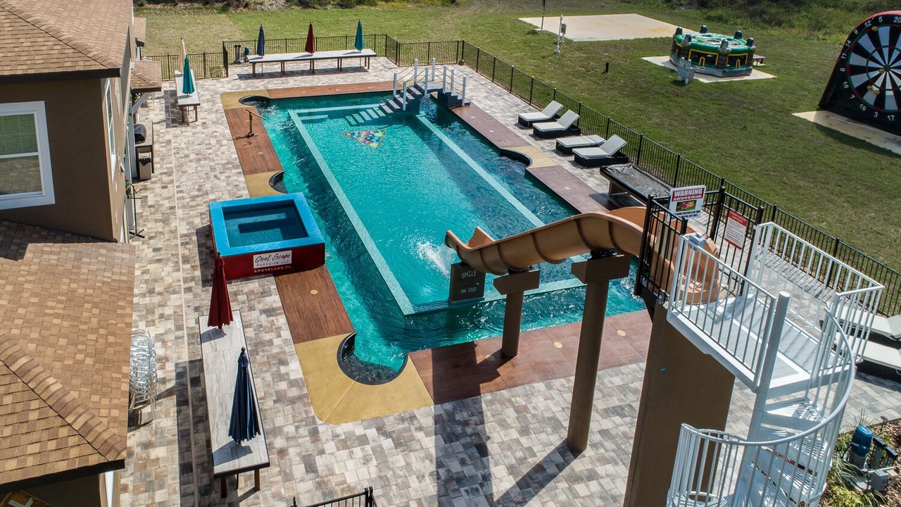 Photo of Outdoor in Groveland
