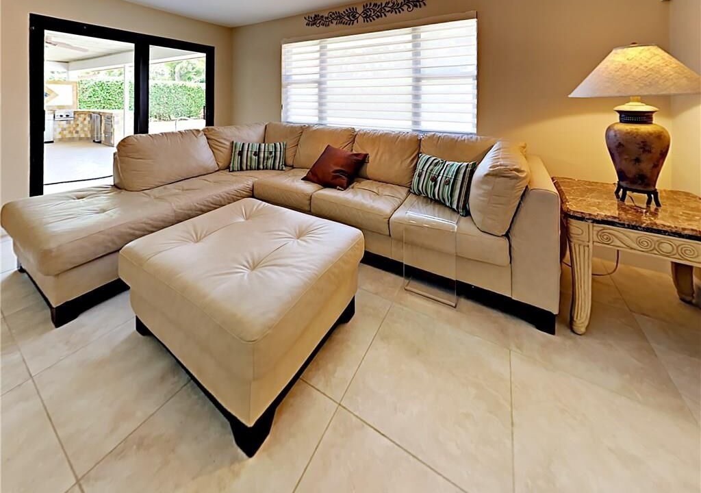 Photo of Livingroom in Park Shore